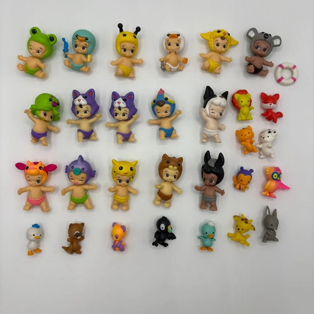 TWOSIES Moose Toys Mini Baby Figures Lot 30pc Multicolor Animal Costume Set GOOD